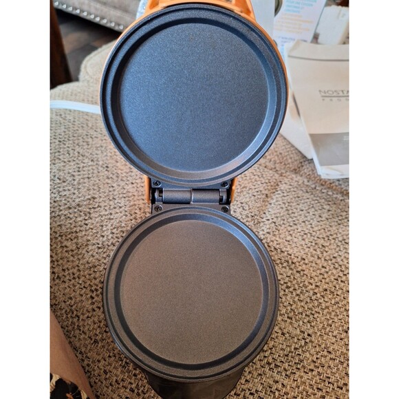 Nostalgia My Mini 5" Non Stick Surface Griddle For Burgers Pancakes Cookies New‎ - Picture 2 of 8